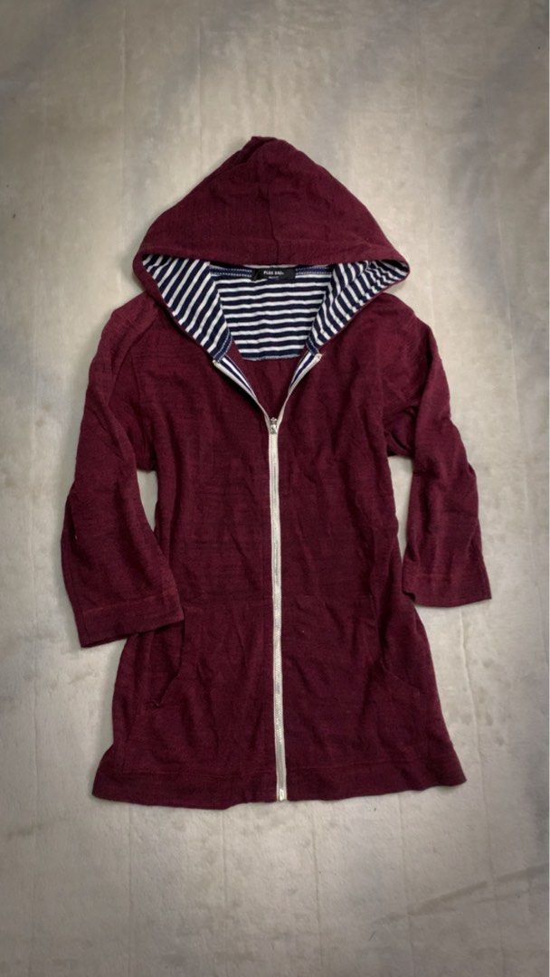Plus one (Category: Coats, Jackets and Outerwear) located in Aloran. Submitted by cowskin_927 (Listing ID 1464474162, Image 1). Description: Plus one Size medium 20 x 26 No issue.
