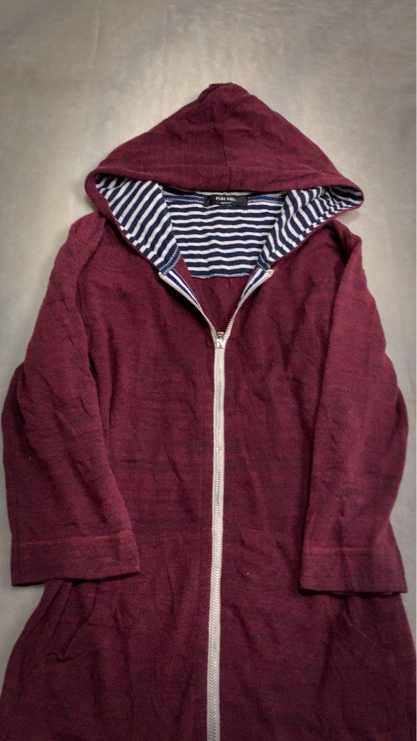 Plus one (Category: Coats, Jackets and Outerwear) located in Aloran. Submitted by cowskin_927 (Listing ID 1464474162, Image 2). Description: Plus one Size medium 20 x 26 No issue.
