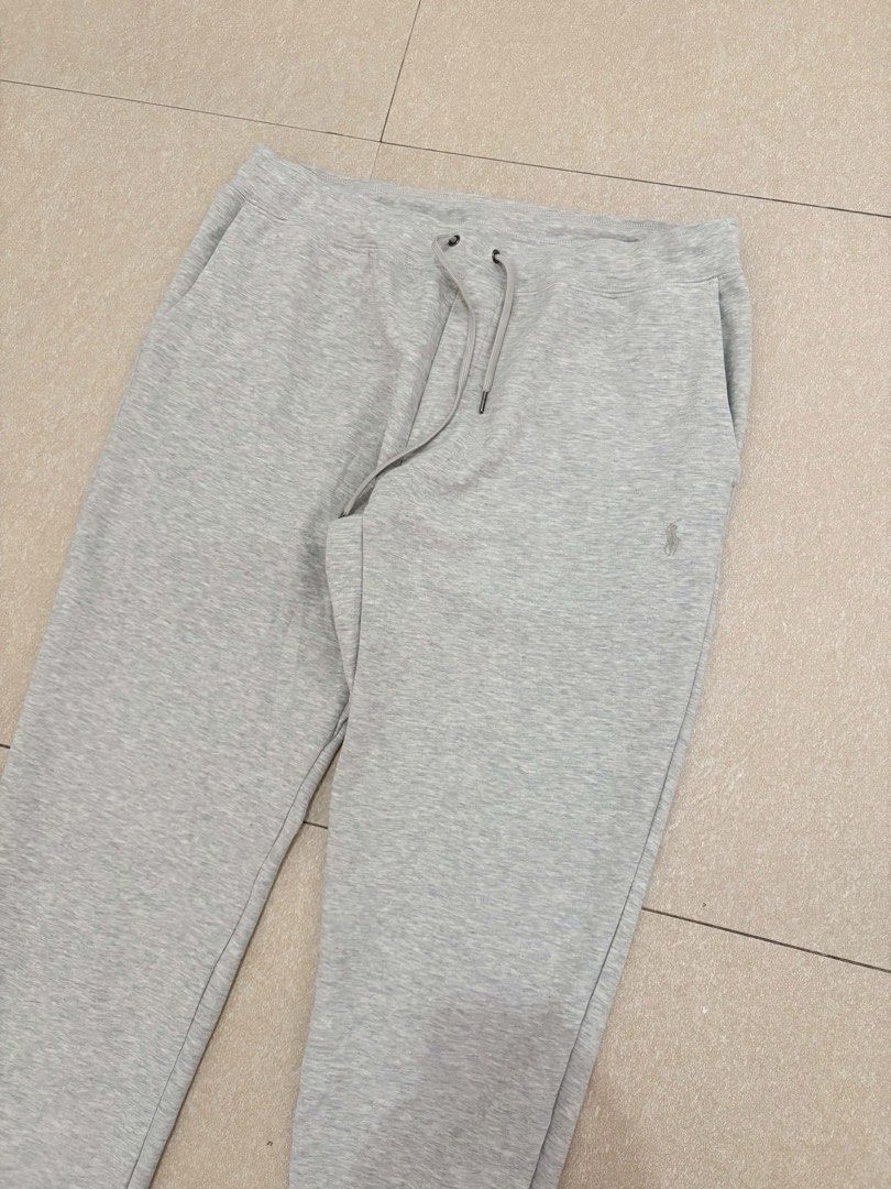 POLO RALPH LAUREN JOGGER (Category: Joggers) located in Manila. Submitted by triptothrift7 (Listing ID 1464538540, Image 2). Description: pm me for fast transaction! POLO RALPH LAUREN JOGGER size xl on tag waistline 36 x 42 length 39 minor issue check pictures sa back lang siya sa lower part excellent condition color rate 9/10 authentic legit mode of payment gcash or bank transfer location Biñan laguna.