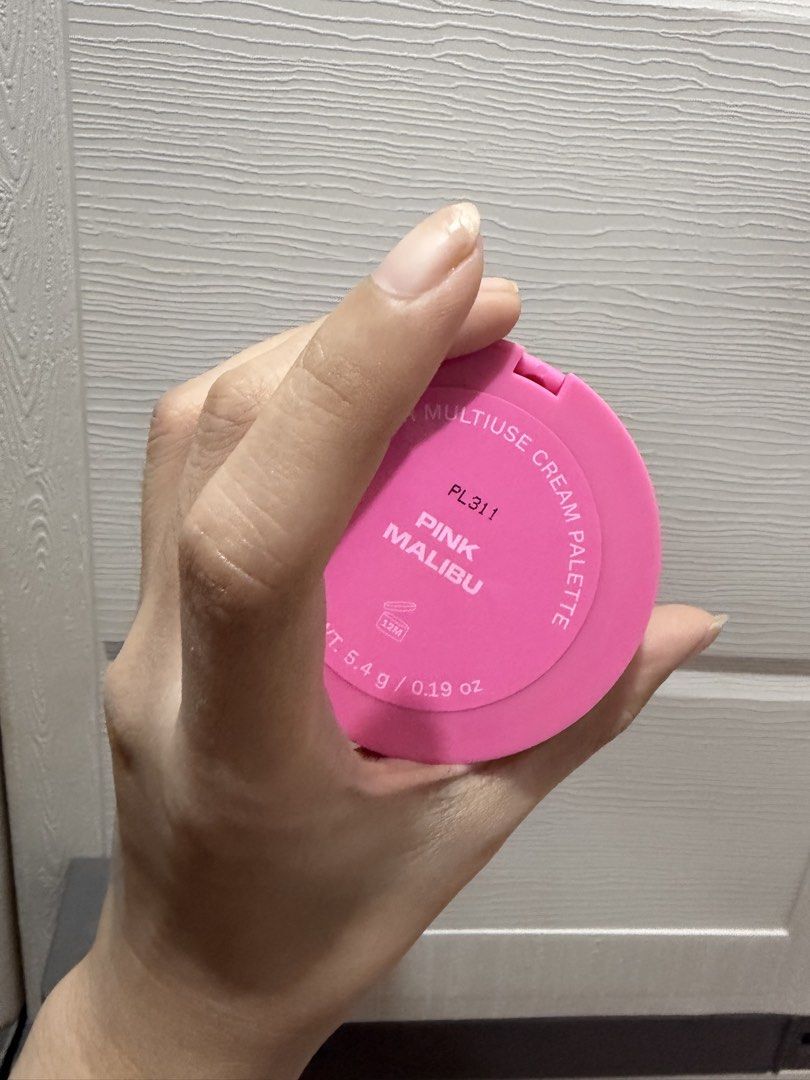 POPIQUE Pink Malibu Multiuse Cream Palette (Category: Makeup) located in Davao. Submitted by fabdeclutter (Listing ID 1464565757, Image 2). Description: - POPIQUE Pink Malibu Multiuse Cream Palette - Features three versatile pink shades - Cream formula for easy blending - Perfect for both cheeks and lips - Compact size, ideal for on-the-go touch-ups - Product Code: PL311.