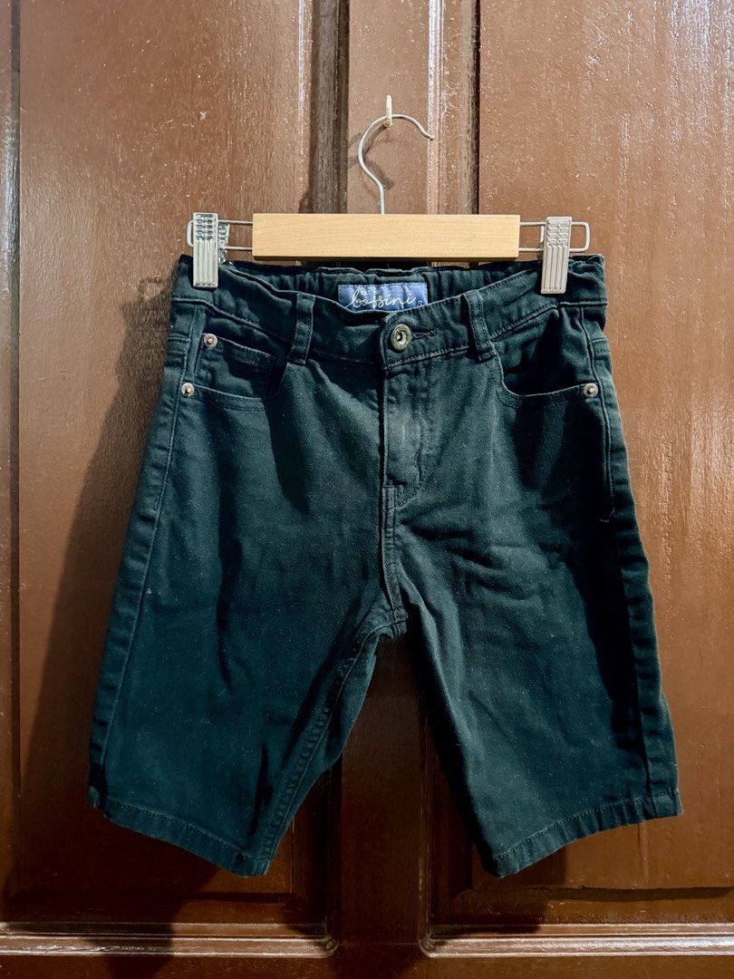 Pre-loved Bossini Shorts for Boys (Category: Babies & Kids Fashion) located in Muntinlupa City. Submitted by sashaloves (Listing ID 1464437539, Image 1). Description: Pre-loved Bossini Shorts for Boys Size on tag: Small Color: Black In good used condition Please manage your expectations. You are considering a used item. MOP: BPI | GCash | Maribank No COD/COP. SF c/o miner..