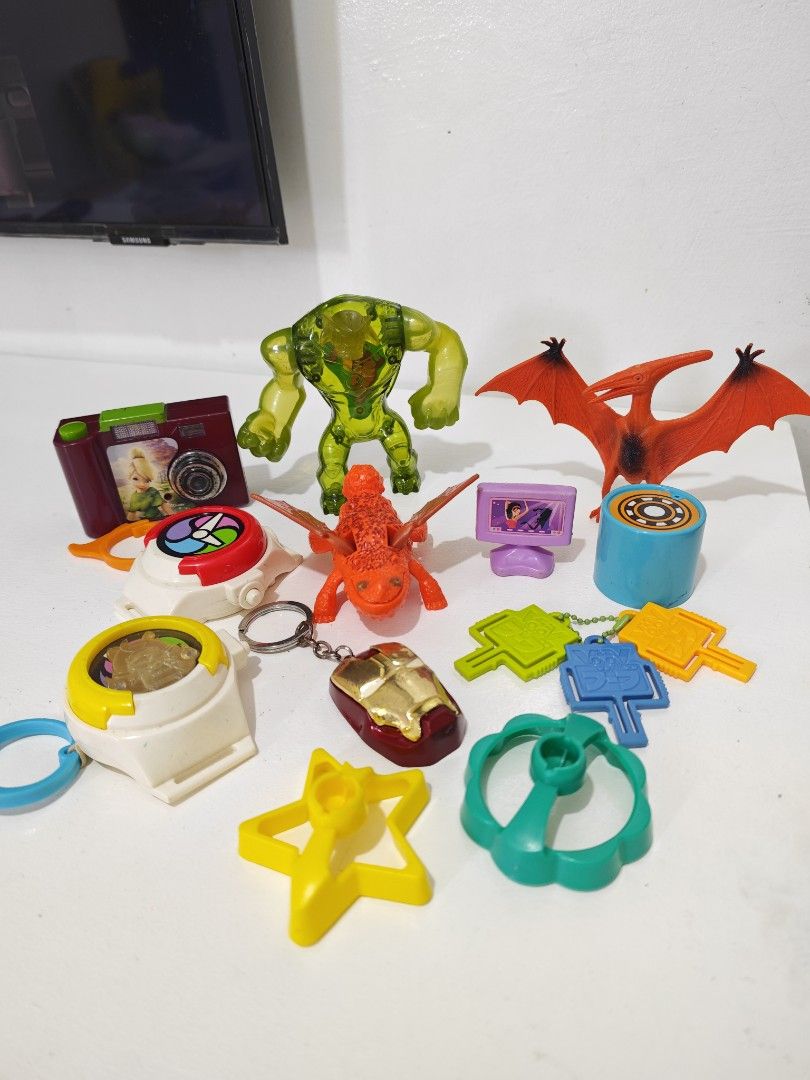 Preloved Mcdonalds Happy Meal Toys Mixed Bundle (Category: Kids Toys) located in Pasig City. Submitted by dian.juliet (Listing ID 1464416792, Image 1). Description: ▪️Preloved ▪️AS IS ▪️What you see is what you get. ▪️Colors may vary due to lightning. ▪️Flaws are barely noticeable. ▪️Feel free to message me for other details. :) 🖤 dian.