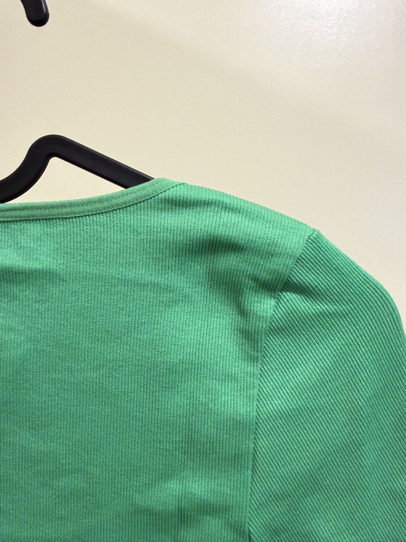 ‼️50% OFF‼️ Primark Knitted Top (Category: Blouses) located in Manila. Submitted by xmagic.shopx (Listing ID 1464407703, Image 3). Description: .