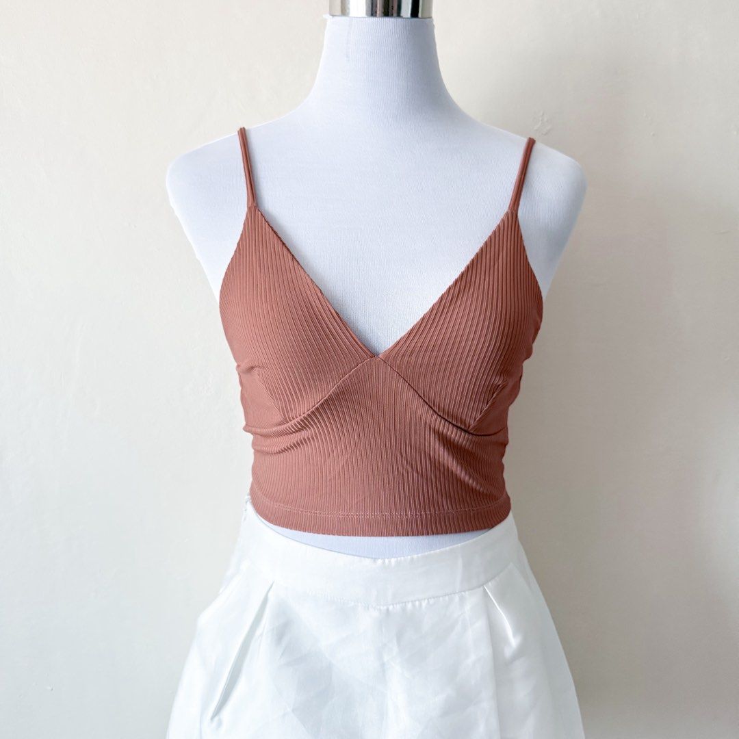 Primark Ribbed Plunge Neck Cami (Category: Others Tops) located in Antipolo. Submitted by rosywardrobe (Listing ID 1464418091, Image 3). Description: 🎀 MAKE READING A HABIT 🎀 • No order form, no reservation! • Strictly 1 day reservation • Payment first before order processing • No return, No exchange • Don’t make an offer if you’re not 100% sure • No shipping every weekends — PAYMENT CHANNELS — • GCash • Gotyme • Maya • BDO • BPI • Unionbank — 