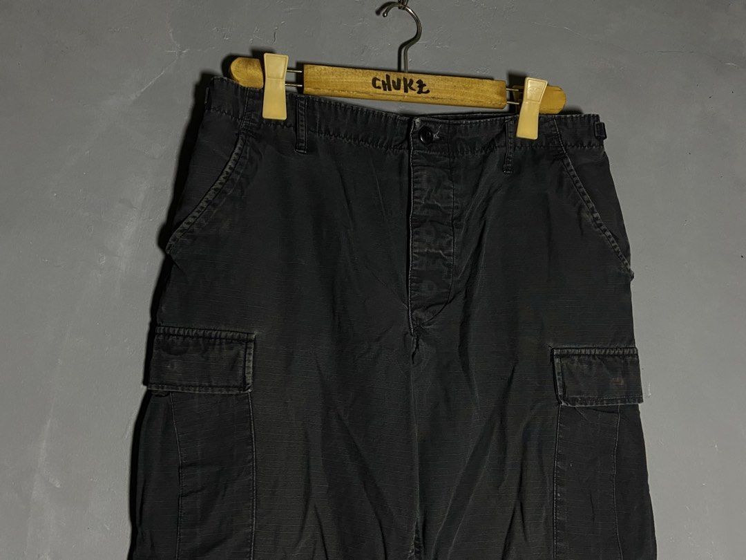 Proper Trouser Combat Pants (Category: Activewear) located in Cabuyao City. Submitted by chukz_x (Listing ID 1464524611, Image 3). Description: Proper Trouser Combat Pants Size : Medium 31-35 Dimes : 34W 38L 8H Condition : Excellent Issue : used item 8/10 color Price : 650 📍READY TO WEAR 📍Cabuyao Laguna .