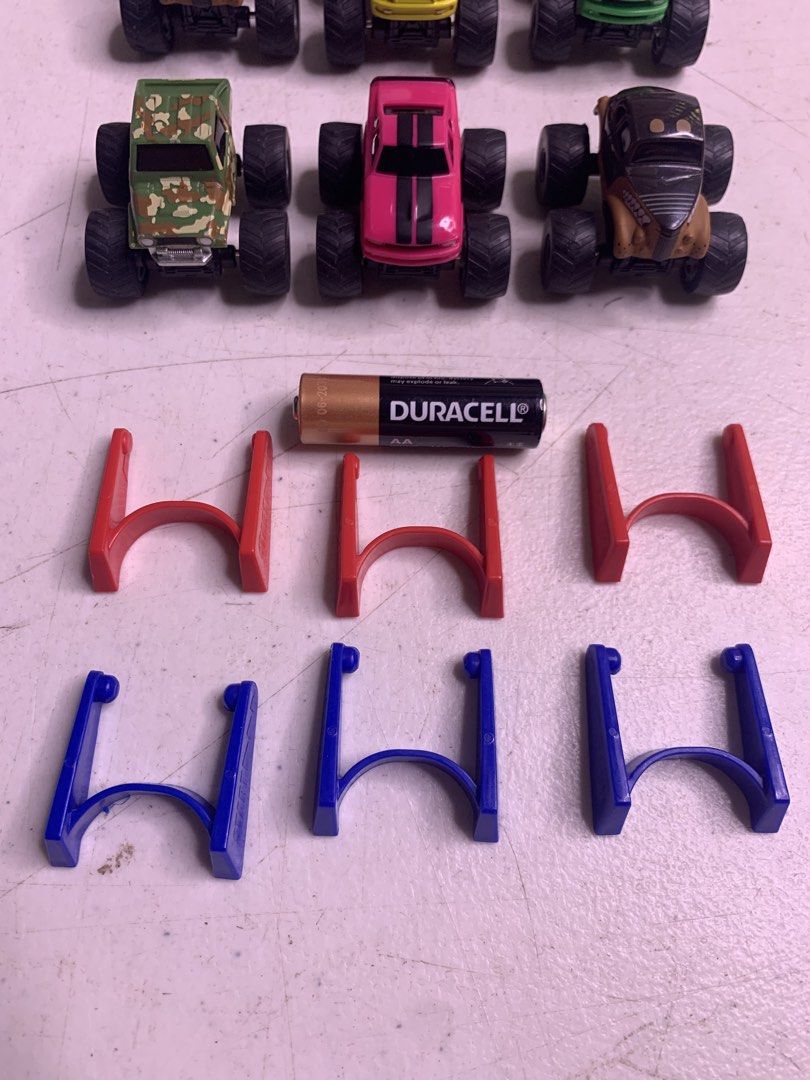 Pull back - Monster Trucks - Mini (Category: Kids Toys) located in Carmona. Submitted by bihira (Listing ID 1464389024, Image 3). Description: Pull back - Monster Trucks - Mini - WYSIWYG - As is / All trucks are working - No cracks or chips - Set of 6.