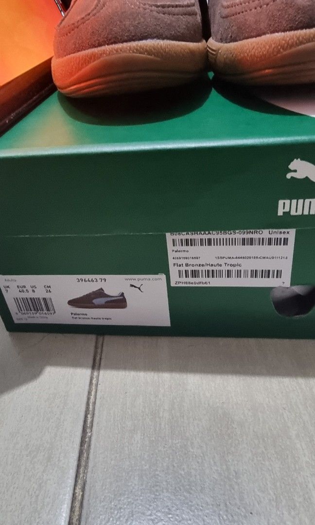 Puma Palermo (Brown) Size 8 Flat Bronze Haute Tropic (Category: Casual Shoes) located in Mandaluyong City. Submitted by ethan_matthew_hunt (Listing ID 1464371849, Image 2). Description: Purchased last footlocker sale 50% of original price. Never worn. Will send more photos if requested. With email receipt and footlocker order #. RFS - bought another colorway.