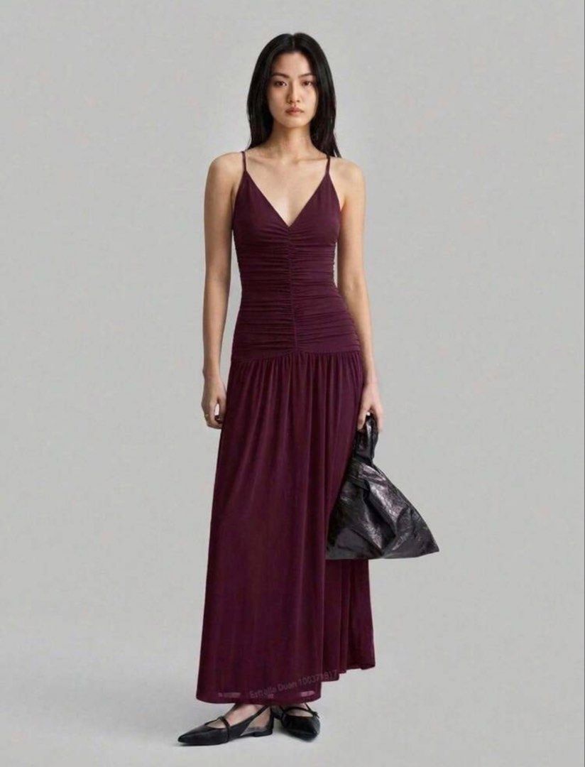 Purple Long Dress (Category: Evening dresses & gowns) located in Manila. Submitted by lucky_pretty_girl (Listing ID 1464566823, Image 1). Description: available only in pastel purple. 💜.