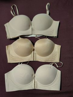 (Category: ) located in . Submitted by aemcloset (Listing ID 1464534157, Image 1). Description: .