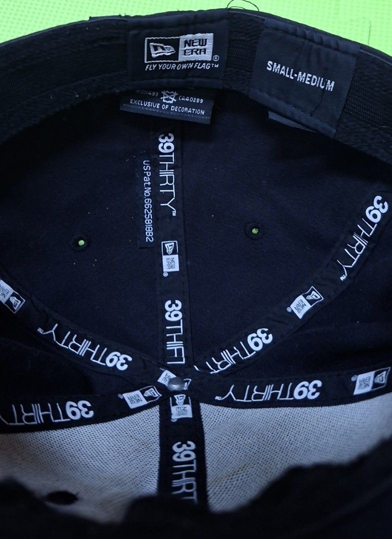 Quiksilver x New Era 39THIRTY Cap (Category: Caps & Hats) located in Manila. Submitted by declutrredgoods (Listing ID 1464390206, Image 3). Description: - Brand: Quiksilver - Model: New Era 39THIRTY - Color: Black - Size: Small-Medium (S-M) - Features: Quiksilver logo on front, New Era logo on side - Condition: New - Ideal for: Everyday wear.