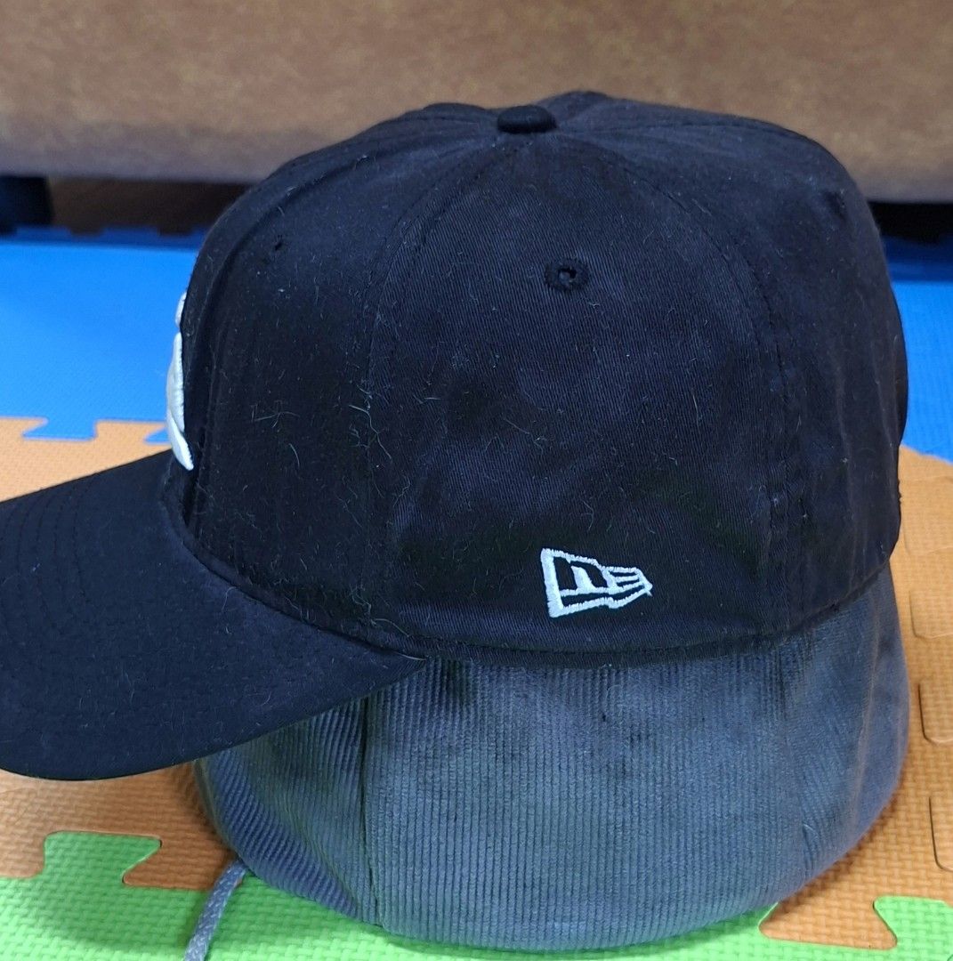 Quiksilver x New Era 39THIRTY Cap (Category: Caps & Hats) located in Manila. Submitted by declutrredgoods (Listing ID 1464390206, Image 2). Description: - Brand: Quiksilver - Model: New Era 39THIRTY - Color: Black - Size: Small-Medium (S-M) - Features: Quiksilver logo on front, New Era logo on side - Condition: New - Ideal for: Everyday wear.