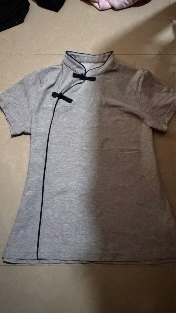 qipao top (Category: Shirts) located in Baguio. Submitted by iyychen (Listing ID 1464429845, Image 2). Description: gray with navy blue qipao top - no flaws - waist: 26 hip:32 .