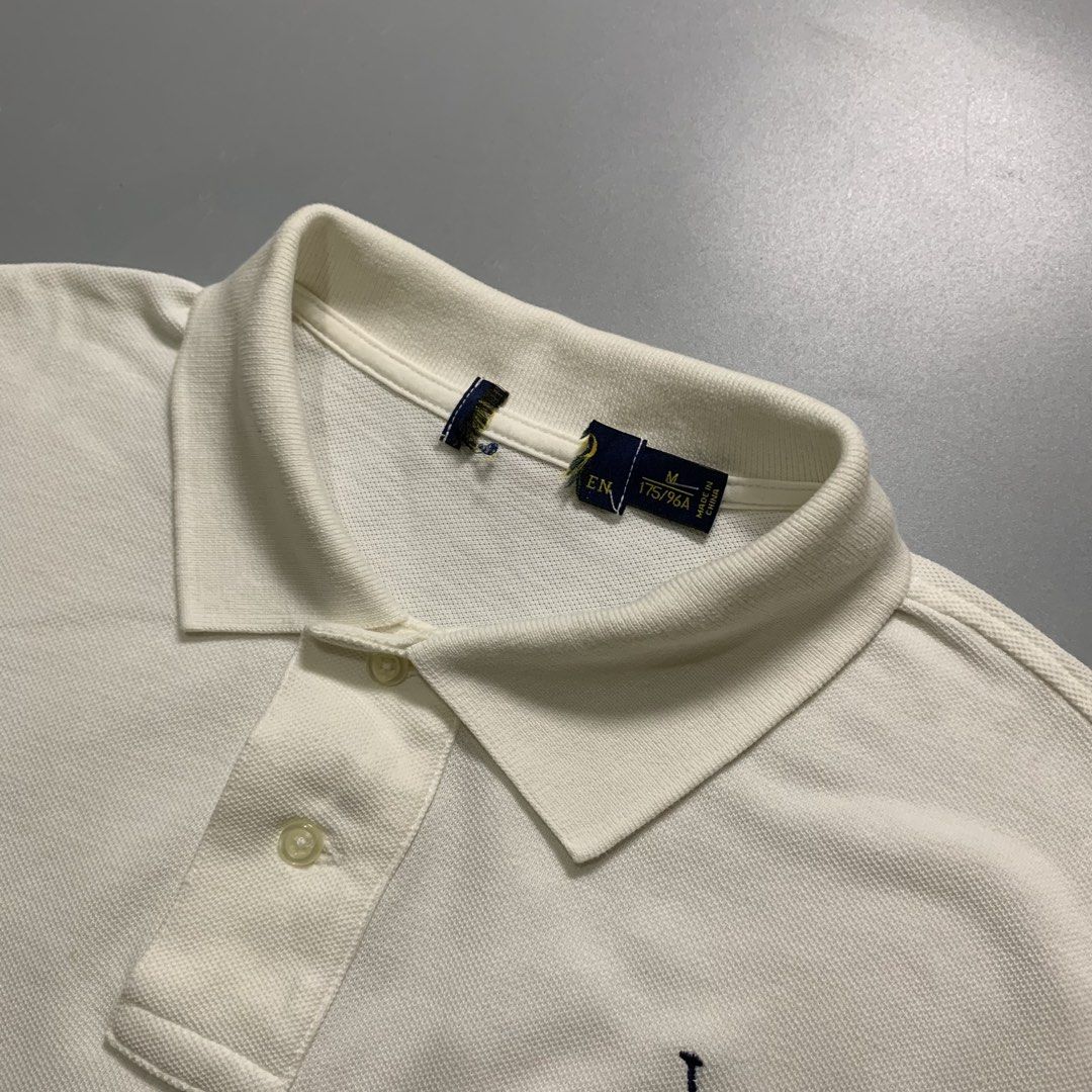 RALPH LAUREN DUAL MATCH POLO (Category: Tshirts & Polo Shirts ) located in Puerto Princesa. Submitted by kelvinfabr75674 (Listing ID 1464484373, Image 3). Description: Size M 19 width 29 length ISSUE cut necktag EXCELLENT CONDITION Color rate 9.5📌.