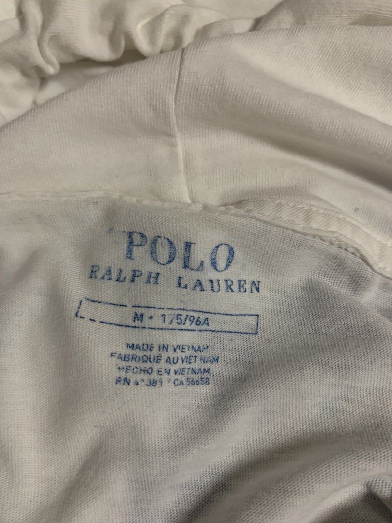 RALPH LAUREN HOODED LONG SLEEVE (Category: Coats, Jackets and Outerwear) located in Rizal. Submitted by uniii_011 (Listing ID 1464458219, Image 3). Description: W: 22 L: 28 FLAW/S: washable stains (nasa pic).