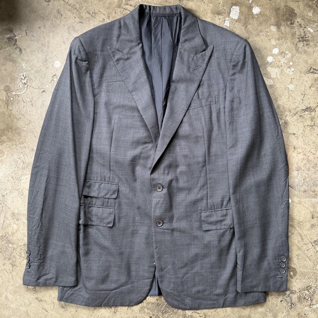 Ralph Lauren Purple Label - Notch Lapel 2B Jacket (Category: Coats, Jackets and Outerwear) located in Cavite. Submitted by 4118.ph (Listing ID 1464385471, Image 1). Description: Size 42R / Large 9/10 condition, minor pinhole Width 21.5” Length 31.5”.