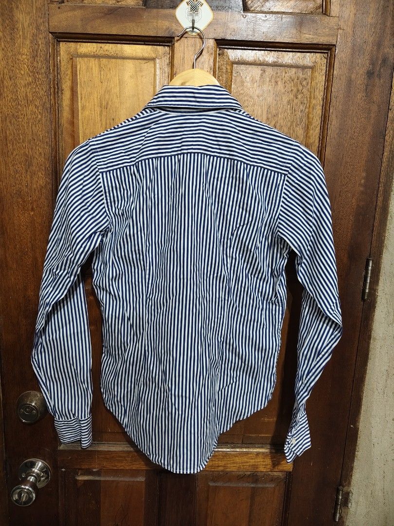 Ralph Lauren Stripes Long sleeve (Category: Longsleeves) located in Iloilo. Submitted by branded-boy0422_16 (Listing ID 1464488558, Image 2). Description: W: 16 1/2 - 17 L: 24 Good as new Color rate issue: last 2 picture minor scratch sa shoulder not visible and Sa logo ng pony.