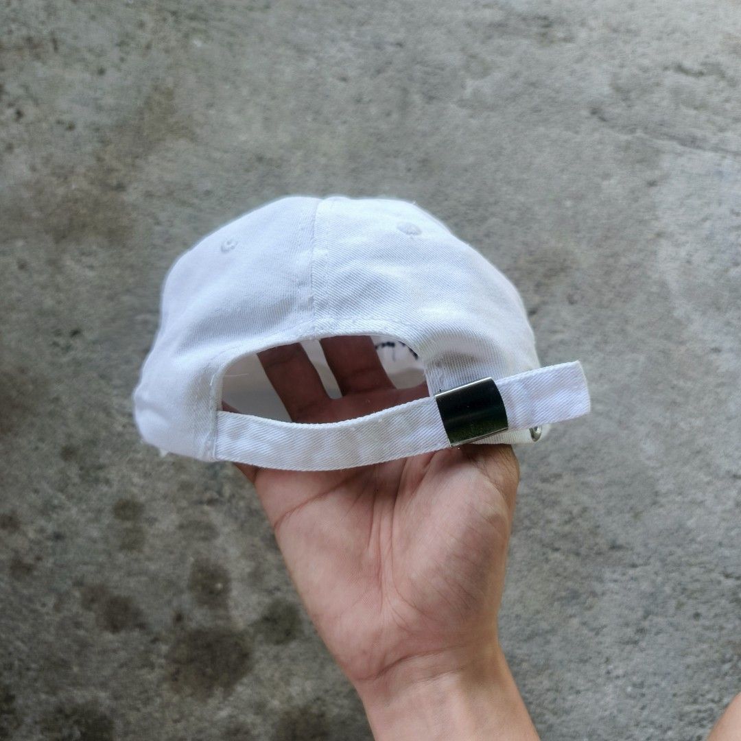 Random White Cap (Category: Caps & Hats) located in San Marcelino. Submitted by ali_thriftzz (Listing ID 1464359614, Image 2). Description: adjustable good condi 200+sf.