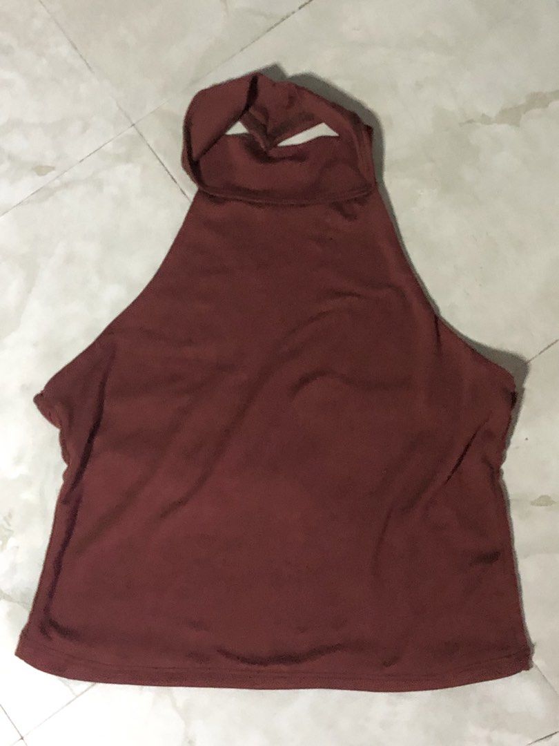 Razorback maroon top (Category: Others Tops) located in Manila. Submitted by cherub._. (Listing ID 1464533659, Image 1). Description: .