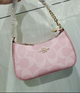 (Category: ) located in . Submitted by authentic_coach_mk_bag_murah (Listing ID 1464390954, Image 1). Description: .