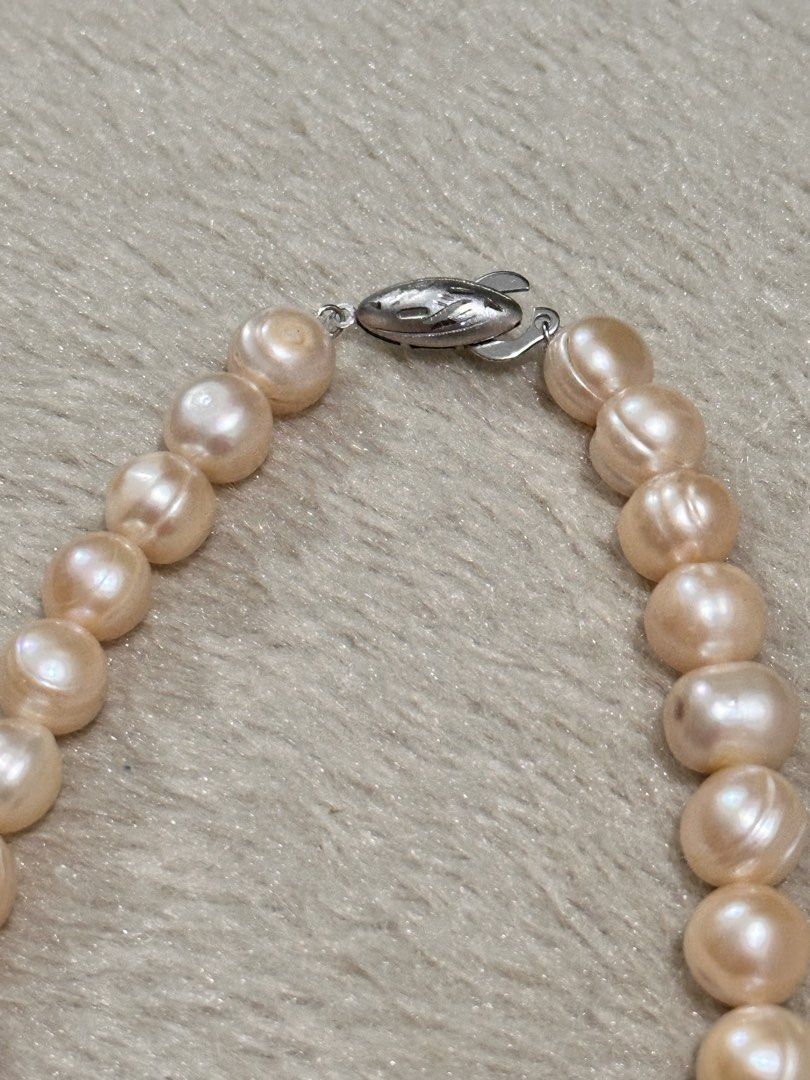 Real Pearl Necklace with Silver Clasp (Category: Necklaces) located in Santa Rosa. Submitted by desireedelmonte07 (Listing ID 1464463825, Image 2). Description: .