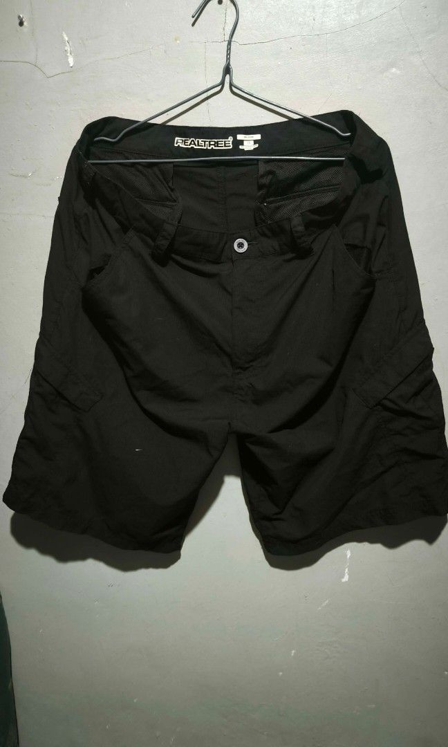 Real tree cargo shorts (Category: Shorts) located in Baybay. Submitted by daleemanyuwel (Listing ID 1464525026, Image 1). Description: 34 waist No issues polyester fabric.