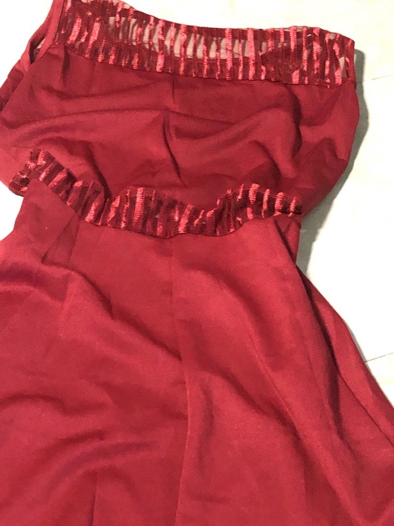 Red sleeveless dress (Category: Dresses) located in Manila. Submitted by cherub._. (Listing ID 1464532667, Image 2). Description: .