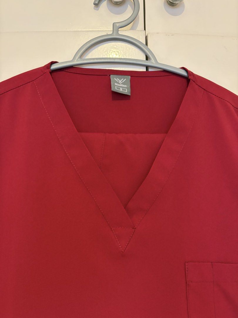 Red V-neck Scrubs Top with Pocket (Category: Blouses) located in Rizal. Submitted by kwosanluver (Listing ID 1464363007, Image 2). Description: - Red V-neck scrub top - Chest pocket - Two large front pockets + pants - RFS: too big for me.