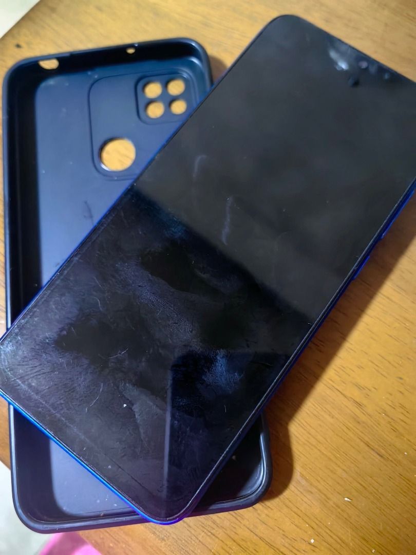 redmi 9c (Category: Xiaomi) located in Davao. Submitted by thefrugalshop (Listing ID 1464458718, Image 2). Description: - Brand: Redmi - Model: 9C - Color: Blue - Design: Textured back for grip - Camera: AI Camera setup - Condition: Good Display: 6.53 inches, 720 x 1600 pixels, IPS LCD (400 nits) Processor: MediaTek Helio G35 (12 nm, octa-core up to 2.3 GHz) Memory & Storage: Options include 64GB internal storage (expandable via microSD) Rear Cam