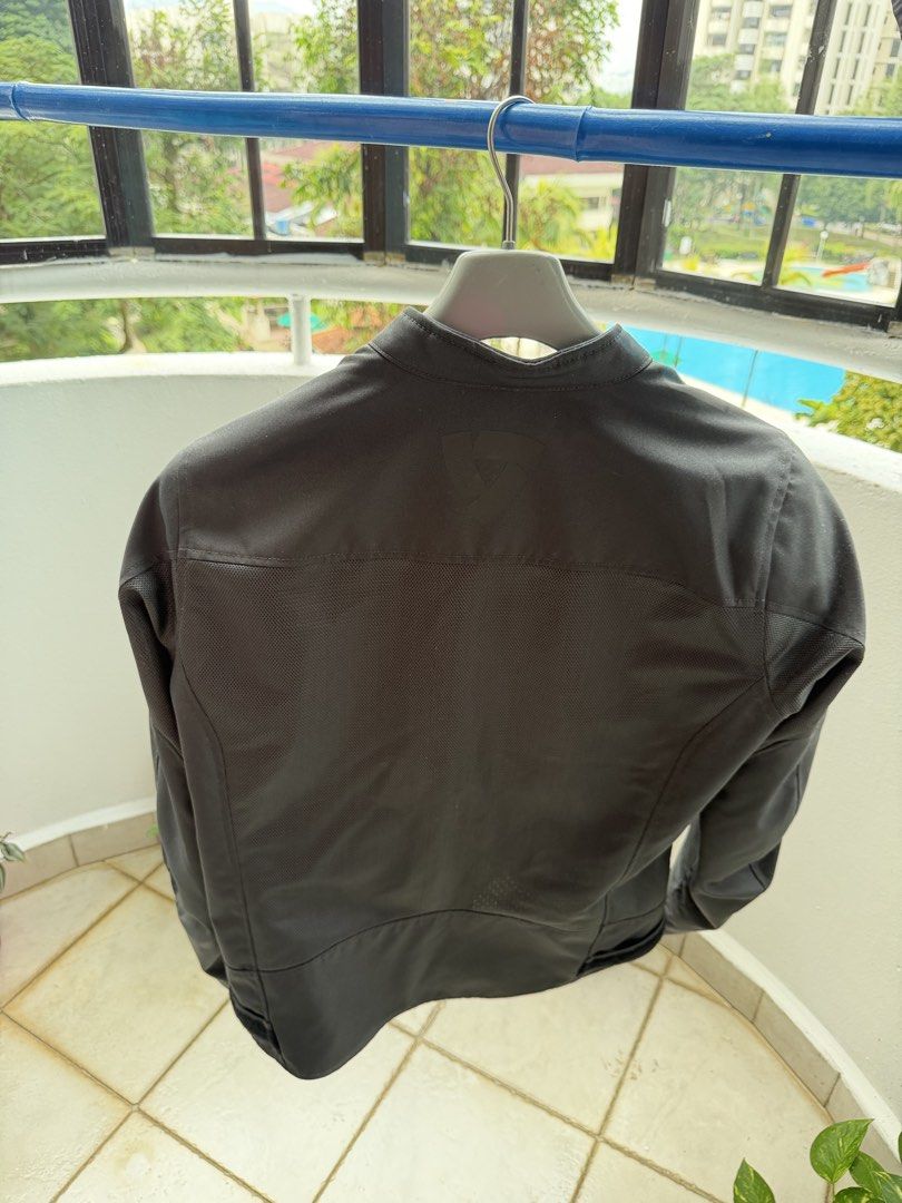 Revit Eclipse 2 Jacket (Category: Motorcycle Apparel) located in Singapore. Submitted by ellaves (Listing ID 1464372497, Image 2). Description: Letting go Revit Eclipse 2 Men’s Jacket. Size L. Grey Colour. Hardly worn. PM if interested. .