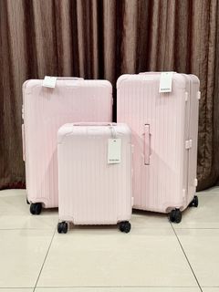 RIMOWA 🧳 Collection item 1