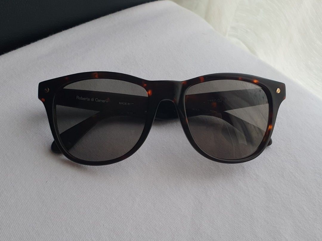 Roberta di Camerino Sunglasses (Category: Sunglasses & Eyewear) located in Quezon City. Submitted by WasalakTwo (Listing ID 1464461537, Image 2). Description: Bought in Japan Made in Italy Goodcondition Clean and presentable Open for delivery nationwide.