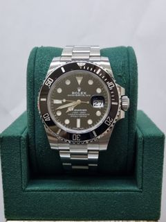 (Category: ) located in . Submitted by ngeehoewatches (Listing ID 1464474108, Image 1). Description: .