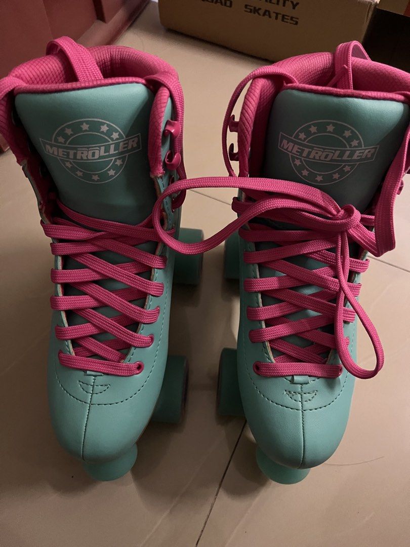 Roller Skates - Teal & Pink (Category: Skates, Rollerblades & Scooters) located in Calamba. Submitted by lexxzel2510 (Listing ID 1464418009, Image 1). Description: - Teal metroller roller skates - Pink laces and accents - Includes original box - Wheels feature Metroller logo -negotiable -1 week lang nagamit -for pick-up only any courier - Size 6.