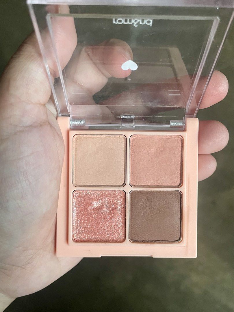 Romand Quad Eyeshadow (Category: Makeup) located in Rizal. Submitted by freesf1000orderviajnt (Listing ID 1464433622, Image 2). Description: .
