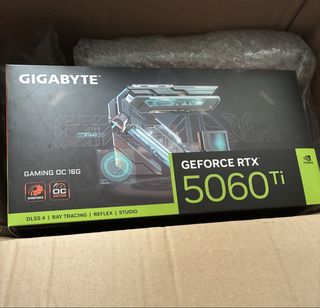 （分類：）位於 。 由 trade_in_laptop 提交（商品編號 1460670421，圖片 1）。簡介： 。