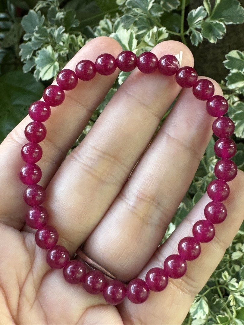 RUBY JADE BRACELET 🍉 B1_JC037 (Category: Bracelets) located in Bulacan. Submitted by selling_low_by_bella_ben (Listing ID 1464377460, Image 1). Description: RUBY JADE 🍉 B1_JC037 🏷️ 380 6+ mm beads, 16.5 cm wrist.
