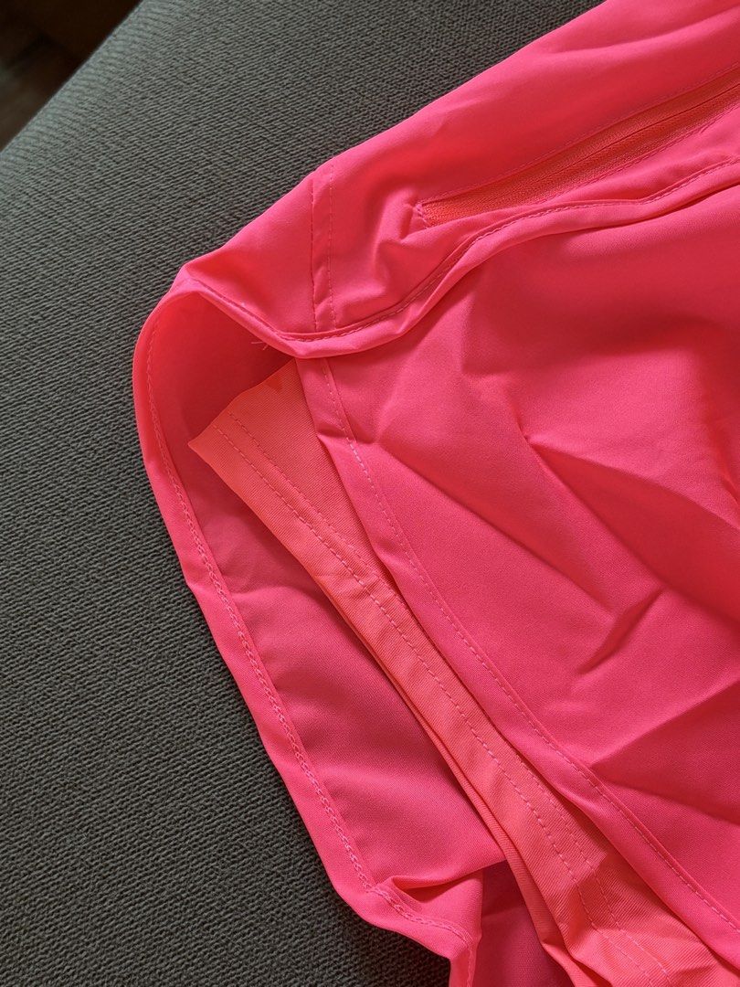 Running Shorts (Category: Shorts) located in Quezon City. Submitted by theclosetfinds (Listing ID 1464397760, Image 3). Description: - Pink Running Shorts - Size: L - Elastic waistband with drawstring - Two front zipped pockets - Built-in liner - Ideal for workouts, casual running 🩷 - Never used!! selling it at lower price vs the one in Shein App m.