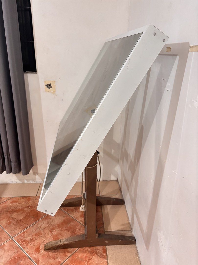 RUSH‼️ drafting table (Category: Tables & Sets) located in Manila. Submitted by .chew (Listing ID 1464419326, Image 3). Description: RUSH‼️ used drafting table made with Tempered Glass, Aluminum Frame, and Wood legs sold as is. rfs: di na nagagamit. nakatambak lang..