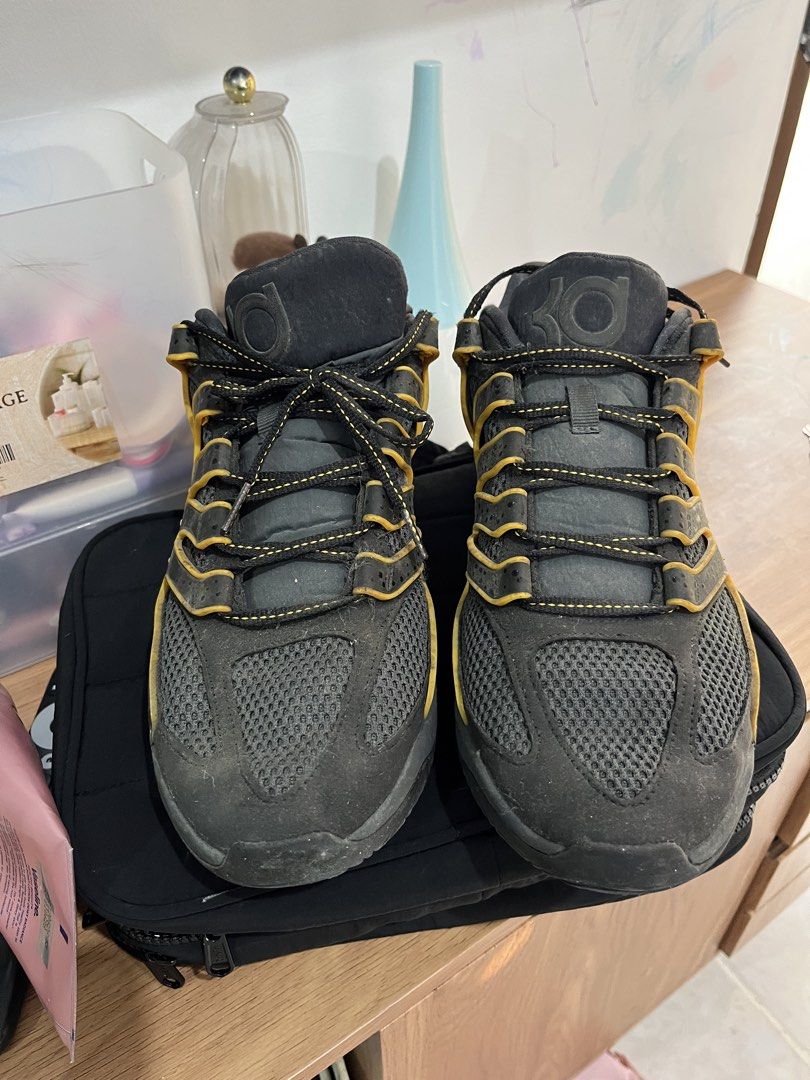 RUSH SHOES (Category: Sneakers) located in Manila. Submitted by renzjosep58793 (Listing ID 1464359035, Image 3). Description: KD 3000 size 11 Nike 3500 size 11 Jordan kid 3000 size 9c All mo box All used like new All rush.
