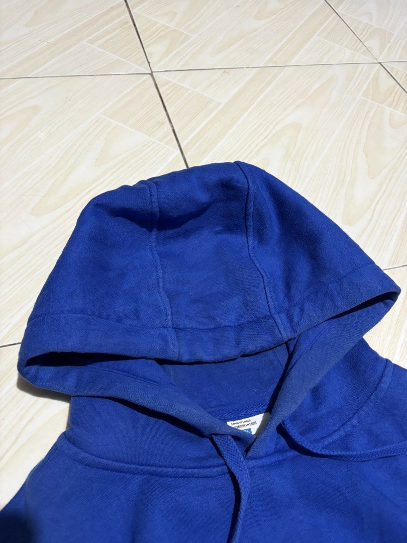SALOMON (Category: Hoodies) located in Carmona. Submitted by arthrift.31 (Listing ID 1464551639, Image 3). Description: Width:25 Length:29.5 Condition:9.5/10 Colorrate:9/10 .