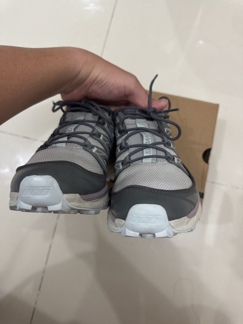 SALOMON XT-6 (Category: Shoe inserts) located in Manila. Submitted by lj_amodia (Listing ID 1464493533, Image 3). Description: PAIR NAME: Salomon XT-6 Expanse / Lunar Rock/CastleRock /Balled Blue CONDITION: 9.5/10 SIZE: 7.5 Womens ISSUE: No Issue LOCATION: Mandaluyong WITH BOX: With Box and Tag NEGOTIABLE 🤙🏻.