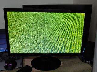 (Category: ) located in . Submitted by lunashark (Listing ID 1464363272, Image 1). Description: .
