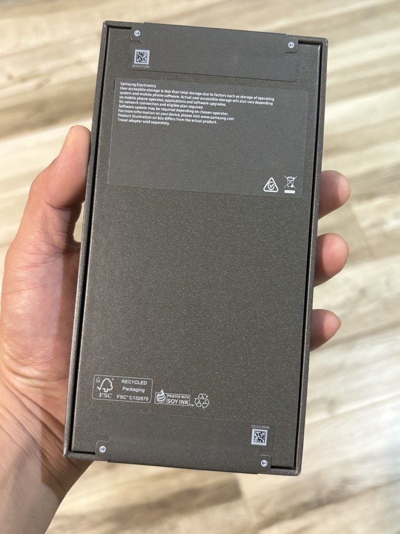 Samsung Galaxy 26 FE (Category: Samsung) located in Muntinlupa City. Submitted by olkopi (Listing ID 1464468894, Image 2). Description: Brandnew item Bought from Aus. Color: Blueberry (same sa last pic) Hindi pa po nabubuksan, kayo na magbubukas if ever. Pick up or meet up only para sure kayo. Location: Putatan, Muntinlupa City Negotiable.