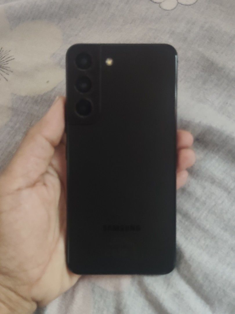 Samsung Galaxy S22 128GB (Category: Samsung) located in Marikina City. Submitted by phennyme (Listing ID 1464439781, Image 1). Description: For Sale Samsung Galaxt S22 128GB minimal dents.. walang problema ang unit unli check meet up marikina.