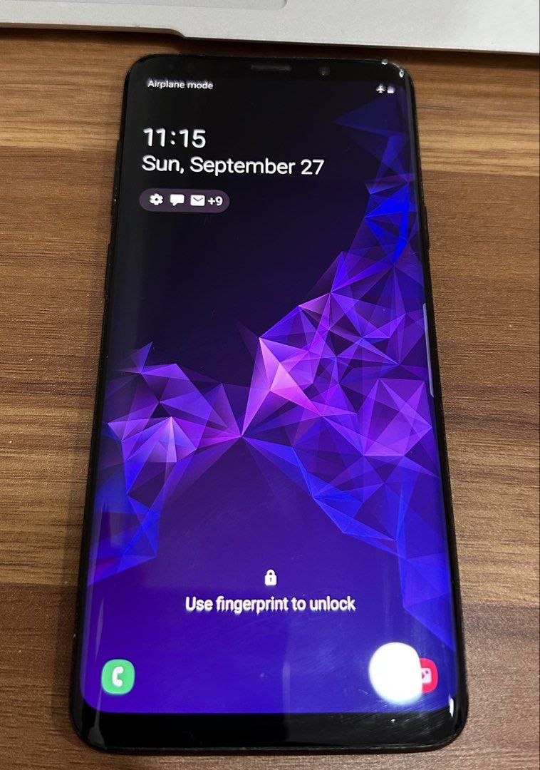 Samsung Galaxy S9 Plus (Category: Samsung) located in Manila. Submitted by sandin2121 (Listing ID 1464378285, Image 1). Description: Samsung Galaxy S9 (Open Line) Prestine condition Black series No issue 64gb Memory slot available PHP40000 .
