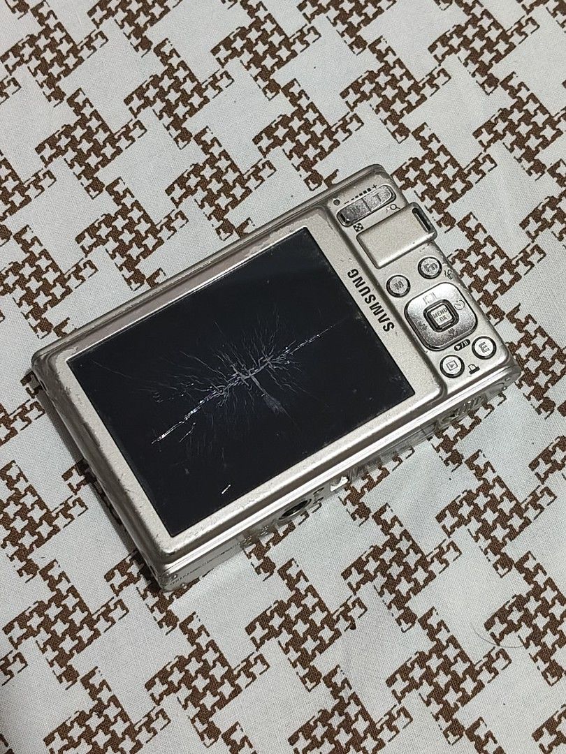 Samsung Portable Side 1100 UNTESTED (Category: Cameras) located in Ilagan. Submitted by minkicar (Listing ID 1464375396, Image 2). Description: Samsung Slide digicam ⚡ 280 UNIT ONLY.
