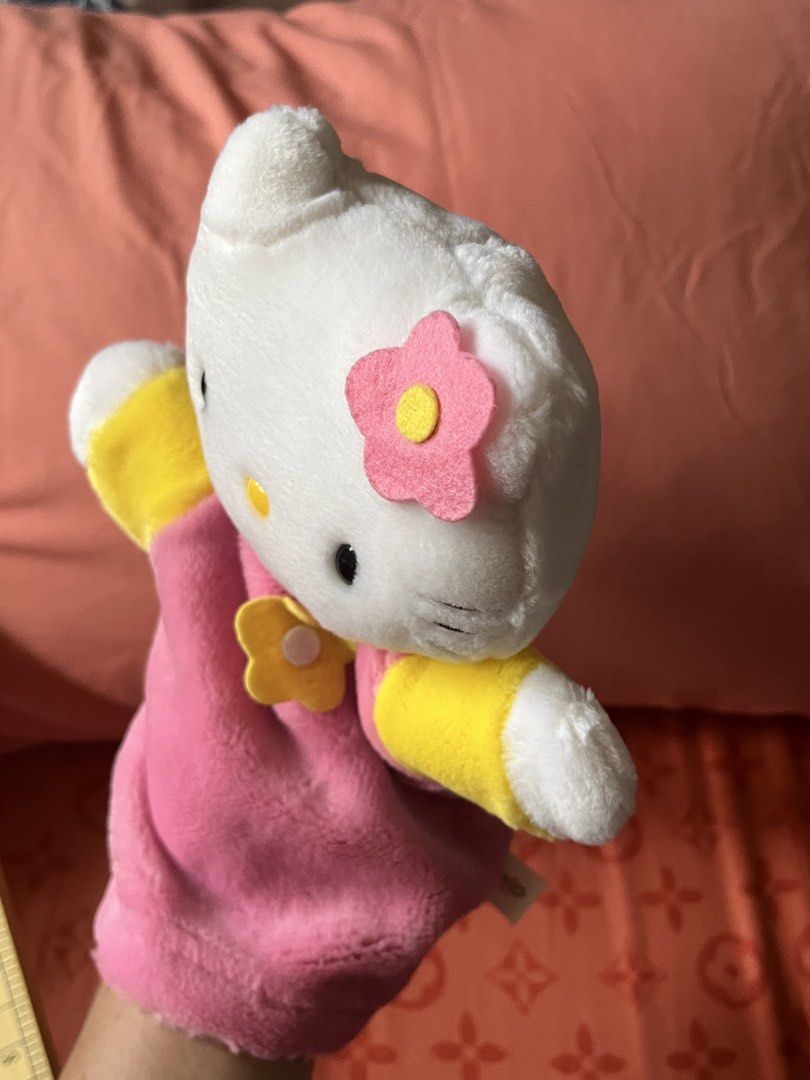 Sanrio 1999 hello kitty hand puppet (Category: Plushies & Soft Toys) located in Paranaque City. Submitted by bonsaiart (Listing ID 1464440429, Image 2). Description: Pre owned Good condition 1000+sf Payment via gcash or paymaya Shipping via j&t No to cod / cop/ meetup.