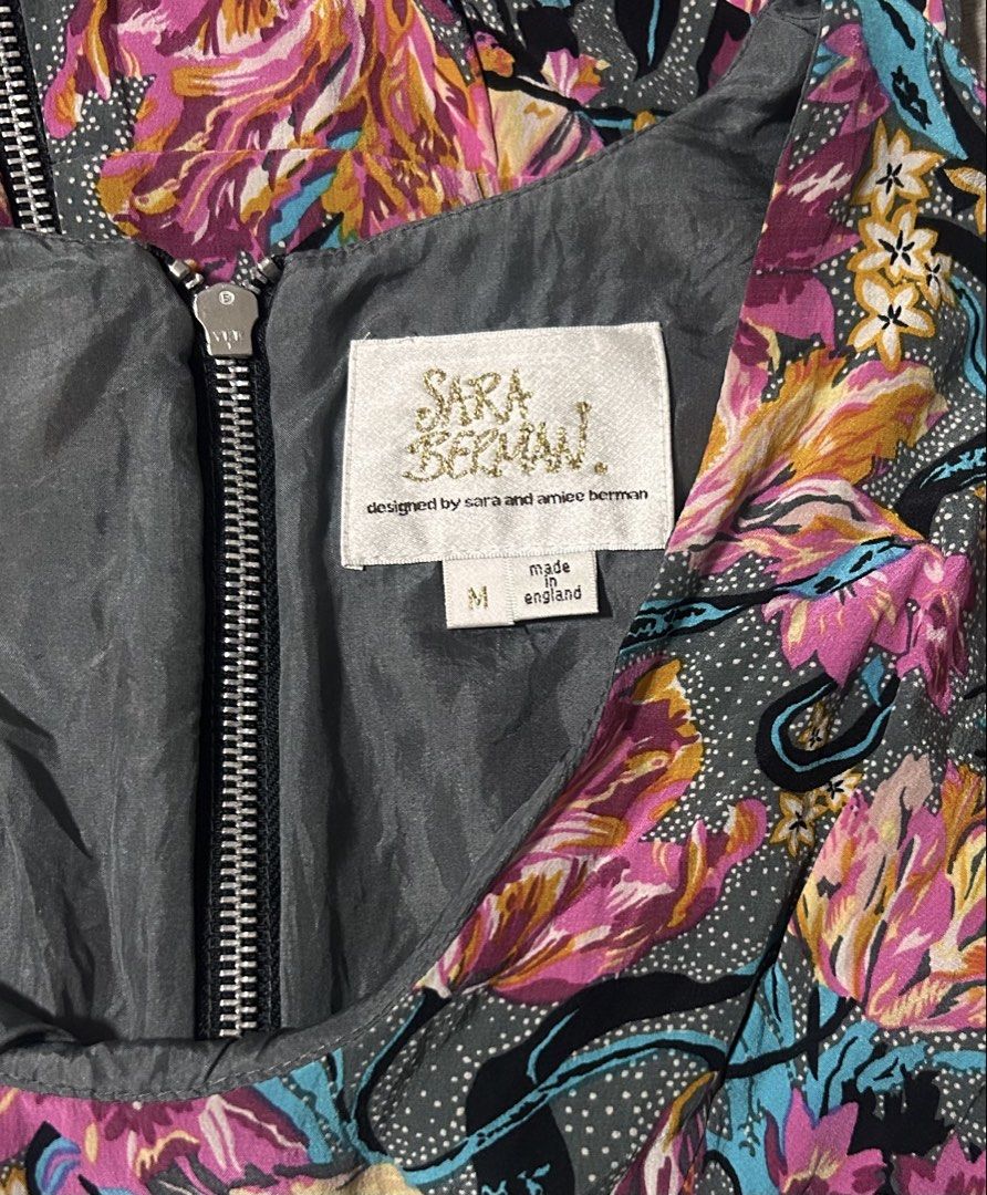 SARA BERMAN (Category: Dresses) located in Davao. Submitted by sart0ria85 (Listing ID 1464538658, Image 3). Description: A printed floral daydress in pink moss green and gray colors. 100%SILK MADE IN ENGLAND 🏴󠁧󠁢󠁥󠁮󠁧󠁿 MEDIUM. Size 6 EXCELLENT CONDITION (94/100).