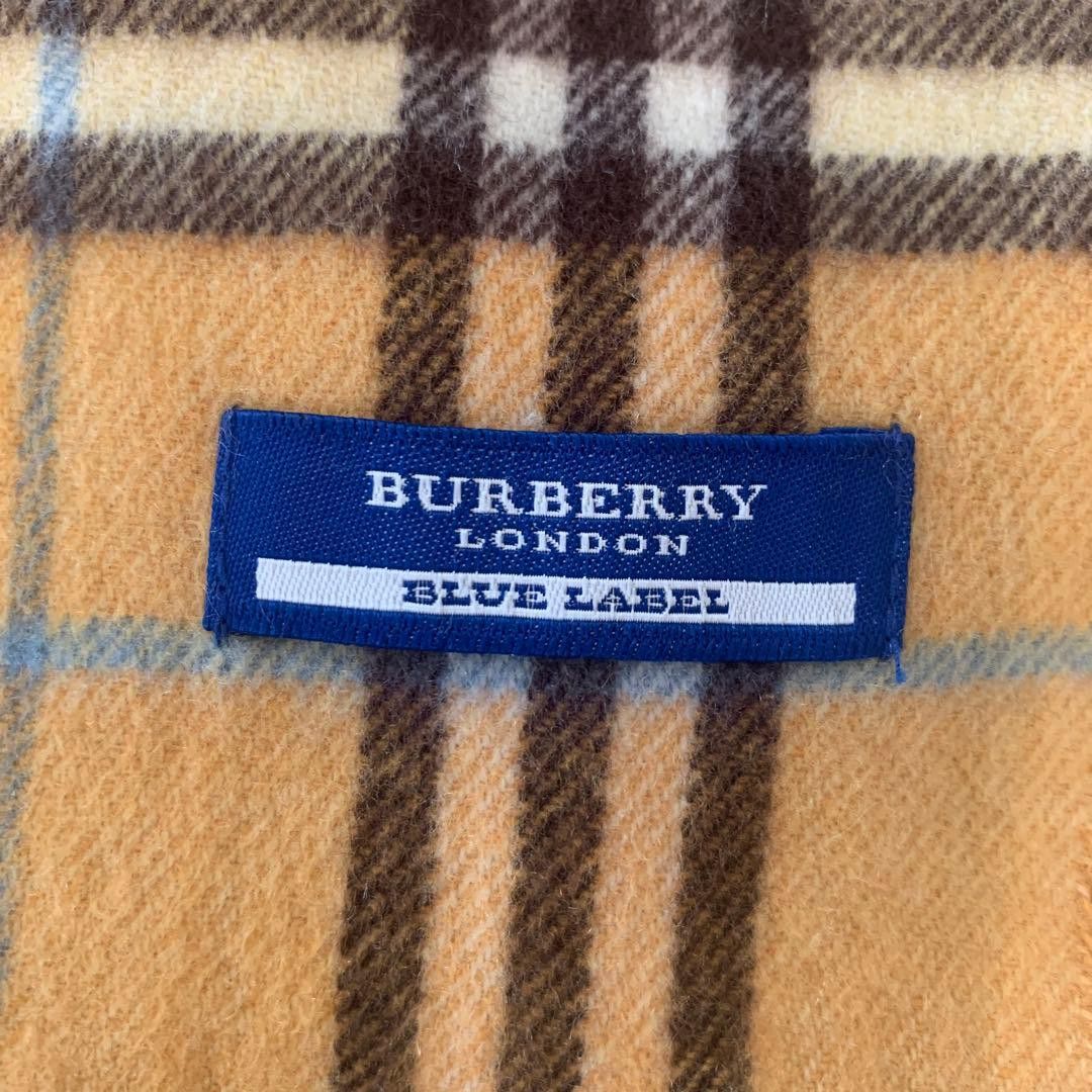SCARFACE BURBERRY (Category: Luxury Accessories) located in Manila. Submitted by icamalicdem29 (Listing ID 1464385007, Image 1). Description: Vintage Burberry London Lambswool Scarf, Classic Plaid Check Beige Tan Neckwear, Made in England Luxury Winter Muffler, Authentic Unisex Genuine Burberry Lambswool scarf size 167cm or 64 inches Excellent condition.
