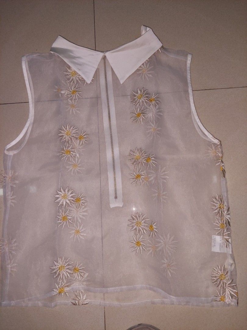 See through tops (Category: Others Tops) located in Manila. Submitted by okeanos (Listing ID 1464364981, Image 3). Description: Selling just to declutter You can also make a offer can fit large and small.